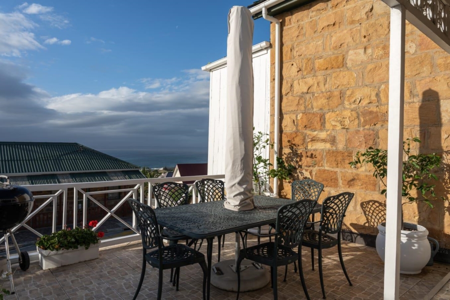 To Let 3 Bedroom Property for Rent in Mossel Bay Central Western Cape